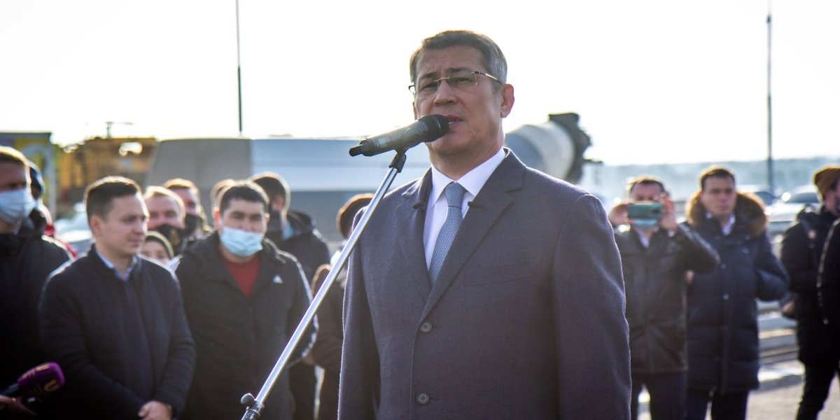 &laquo;Хуже нет, я готов обращаться в прокуратуру&raquo;: Хабиров устроил разнос чиновникам за дороги Башкирии