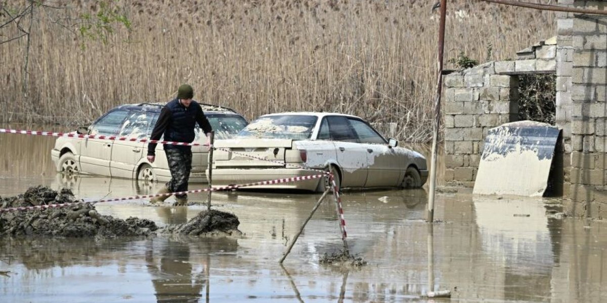 Выяснили причину? Чиновники Дагестана выдали разрешения на стройку в реке! Наводнение смело тысячи домов...