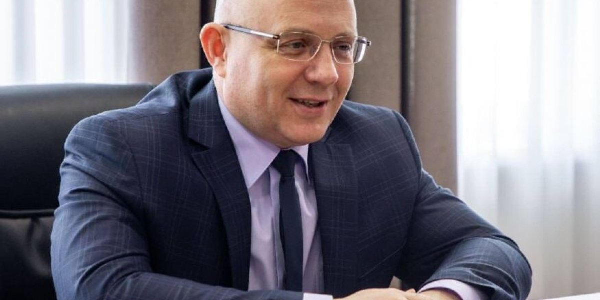 Министр Красноярского края попался на 10 миллионах: СКР раскрыл схему