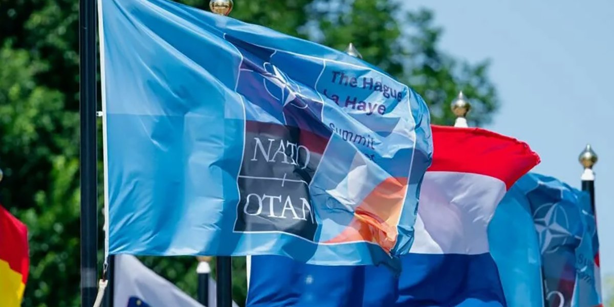 В Словении готовят референдум о выходе из НАТО В Словении готовят референдум о выходе из НАТО