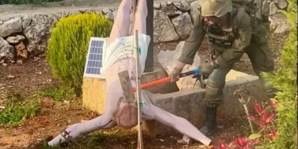 
            ЦАХАЛ осквернил святыню. Сначала разбили, потом поменяли: ливанский Христос пережил клиническую смерть от рук израильской пехоты
            
        