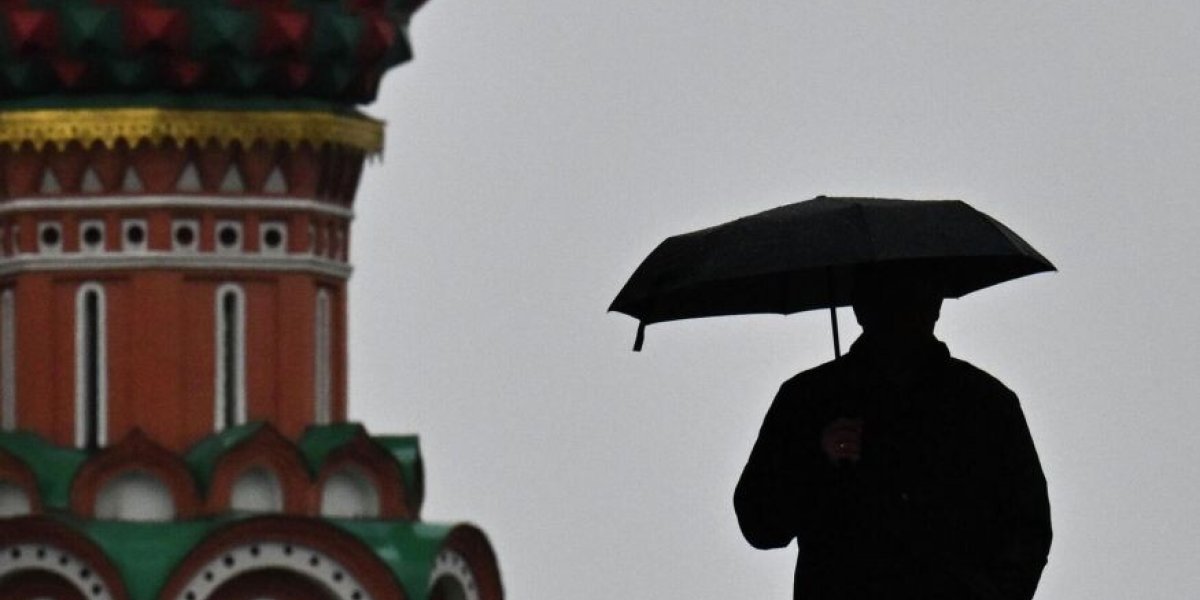 &laquo;С 90-х такого не было. Идёт подготовка к переменам вверху&raquo;: депутат о саморазрушении власти изнутри