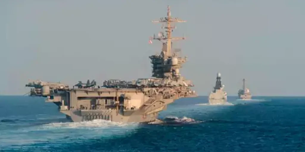 Иран атаковал ракетами американский авианосец «Авраам Линкольн»: корабль спешно ушел в глубь Индийского океана