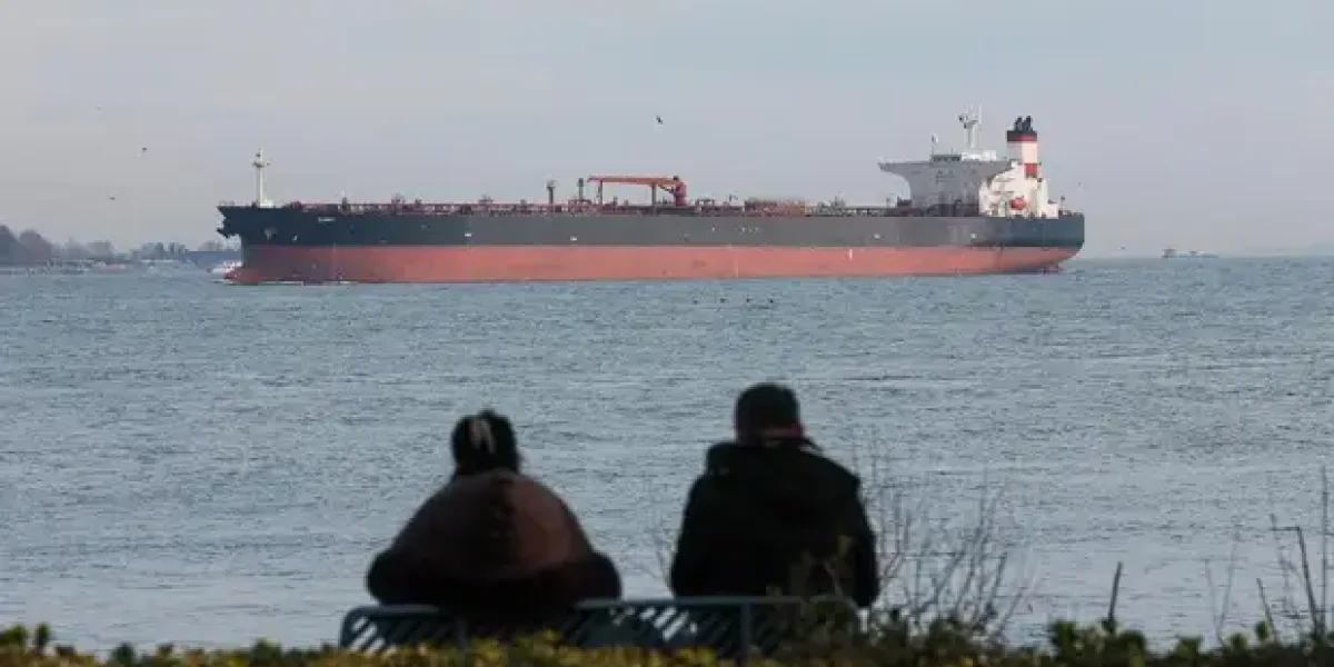 Почему Трамп дал доплыть русскому танкеру до Кубы? Не потому что "Путин прогнул Трампа", ответ в другом