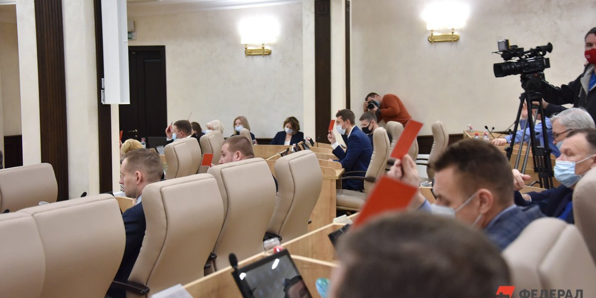 Депутату Рижской думы грозит лишение мандата из-за поддержки русского языка