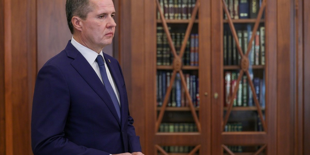 &laquo;Попытка повлиять на Гладкова&raquo;: почему уход губернатора в отпуск стал триггером