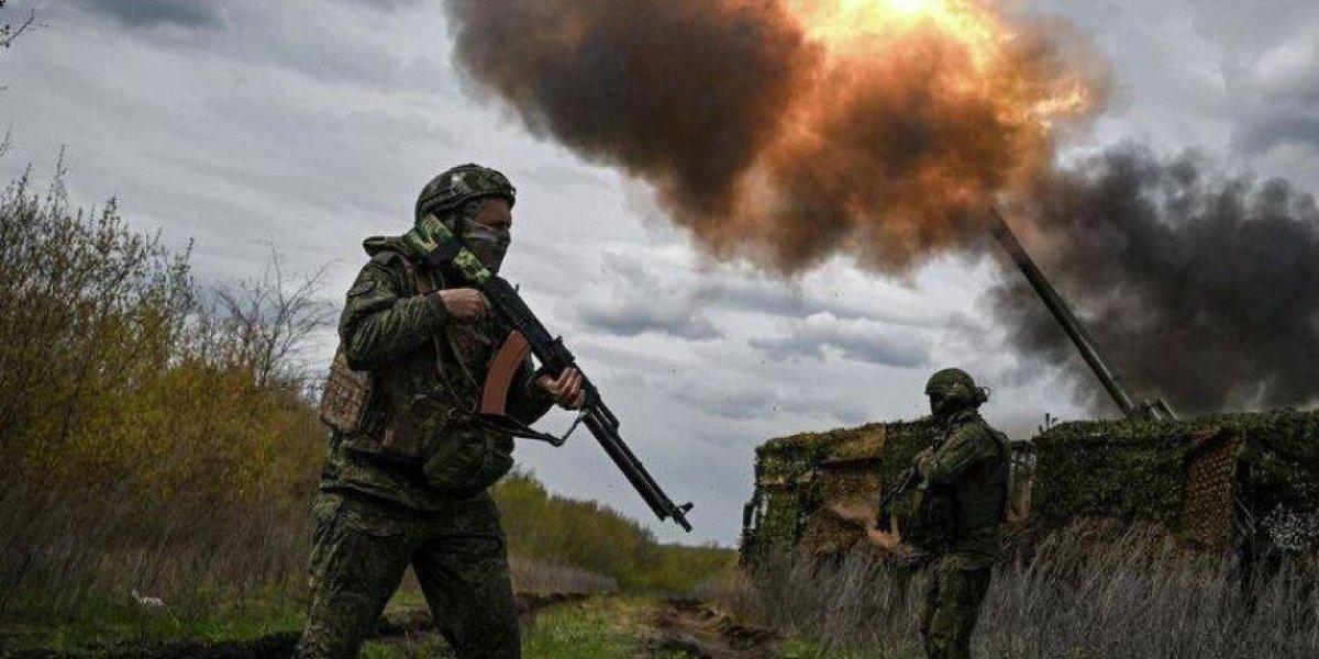 Горящий фронт: комбинированный ракетно-дроновый удар по объектам ВСУ в Днепропетровске