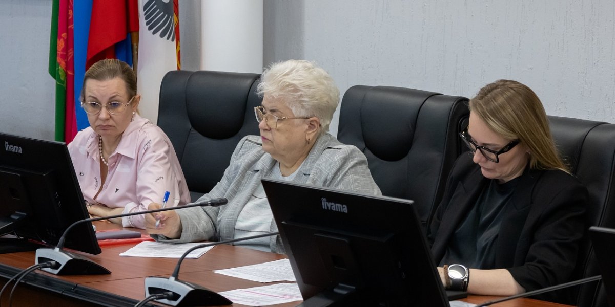 В Краснодаре прошло еженедельное заседание депутатов городской Думы