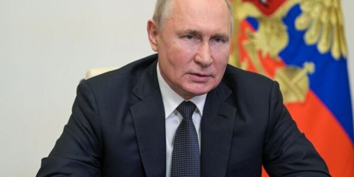 Сроков не будет, но армия наступает: Путин о ходе СВО и ударах по России. Страны, угрожающие РФ, &laquo;сравняют с землёй&raquo;?