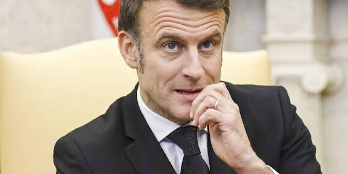 &bdquo;Эй! Эй! Эй!&ldquo;: Макрон резко осадил зал на форуме в Африке