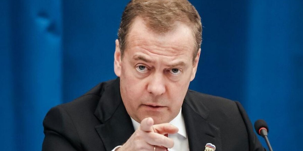 Медведев бросил вызов Европе: &laquo;Закройте рты. Это пока цветочки! Готовьтесь к падению дронов на ваших улицах!&raquo;