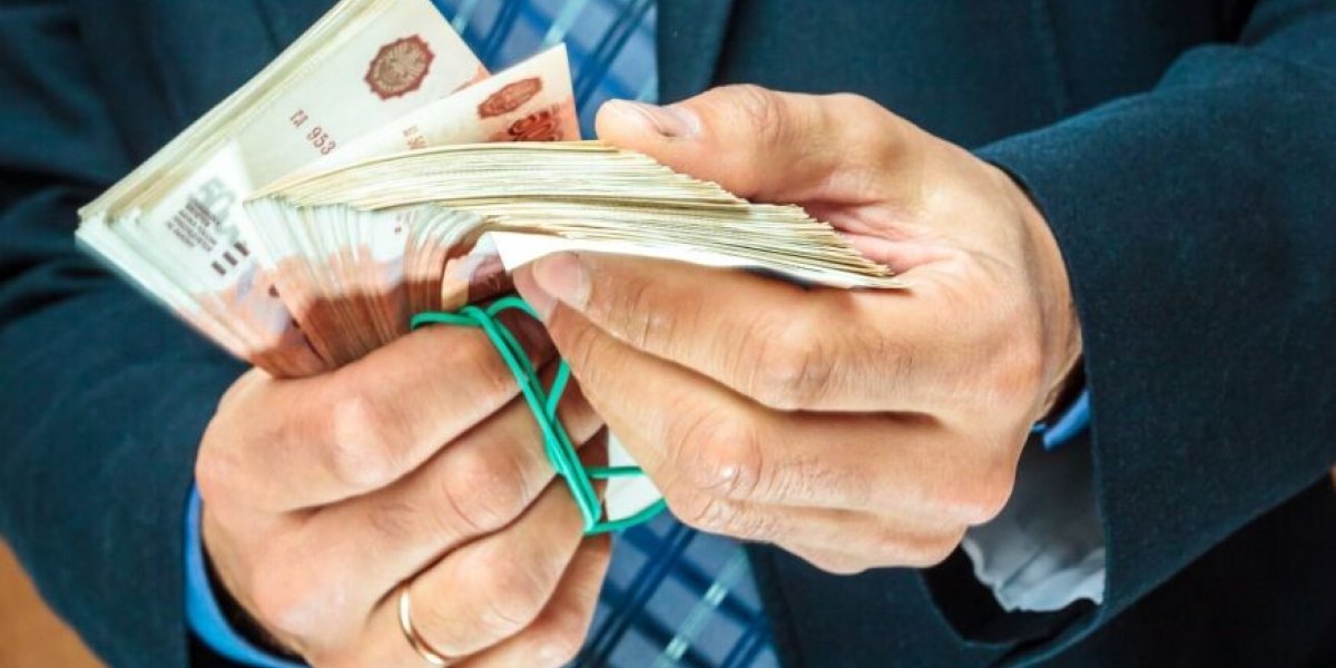 Пенсионные миллиарды на Западе: как экс-сенатор Хорошавцев уводит активы из России