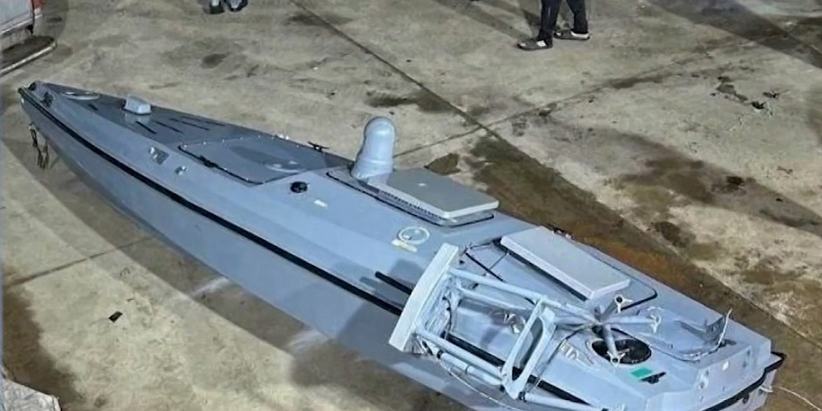 У берегов Греции нашли украинский морской дрон с 100 кг взрывчатки: названа возможная цель (ВИДЕО)