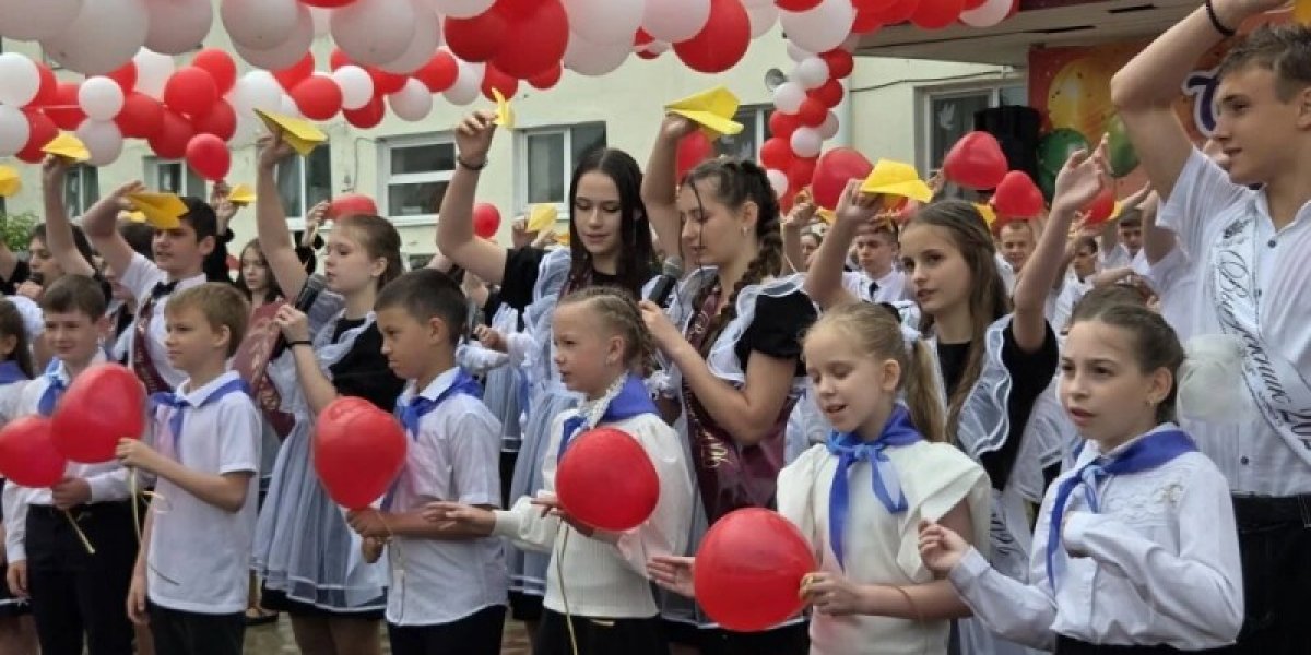 В школах Туапсинского округа прошли последние звонки