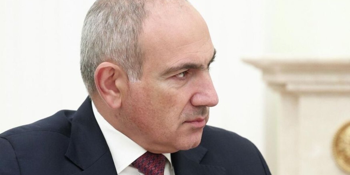 &laquo;Проклятие Зеленского&raquo;: Пашинян пожал руку &mdash; и теперь его карьера под угрозой? Выборы уже скоро