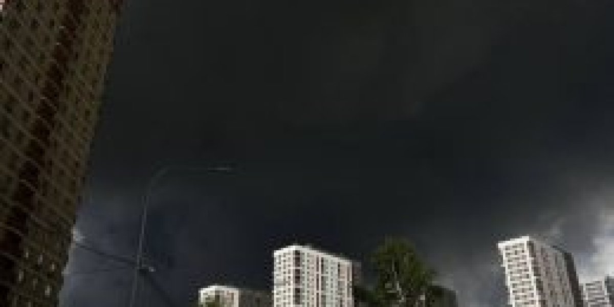 180 БПЛА атаковали Москву: удары по НПЗ в Капотне, в Шереметьево эвакуировали пассажиров (ФОТО) 180 БПЛА атаковали Москву: удары по НПЗ в Капотне, в Шереметьево эвакуировали пассажиров (ФОТО)