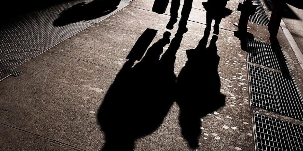 &laquo;Разборки в стиле 90-х. Наказание за то, что довели экономику&raquo;: Хазин предрёк хаос и расправу над олигархами