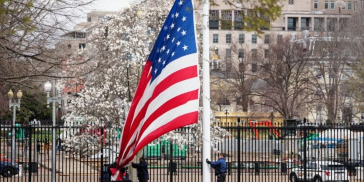 США сделали шаг к новым санкциям против РФ. Расходы придётся ужать! Кремль призывают к поражению? Главное к утру