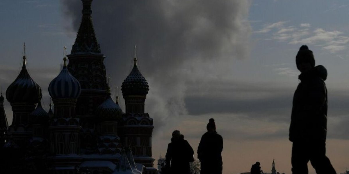 &laquo;Чистка элиты в России: Пора задуматься о жизни граждан. Либо мы резко перестроимся, либо нас уничтожат соседи&raquo;: эксперт