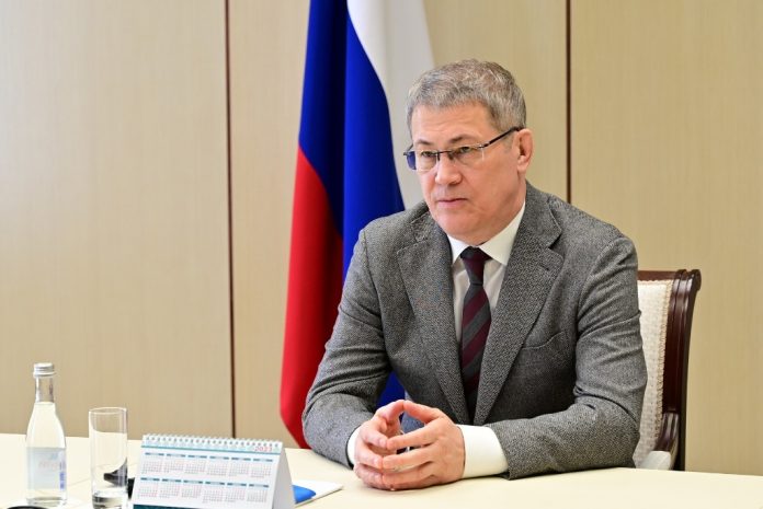 Контейнерные площадки завалены отходами: жители Уфы пожаловались на мусорный коллапс