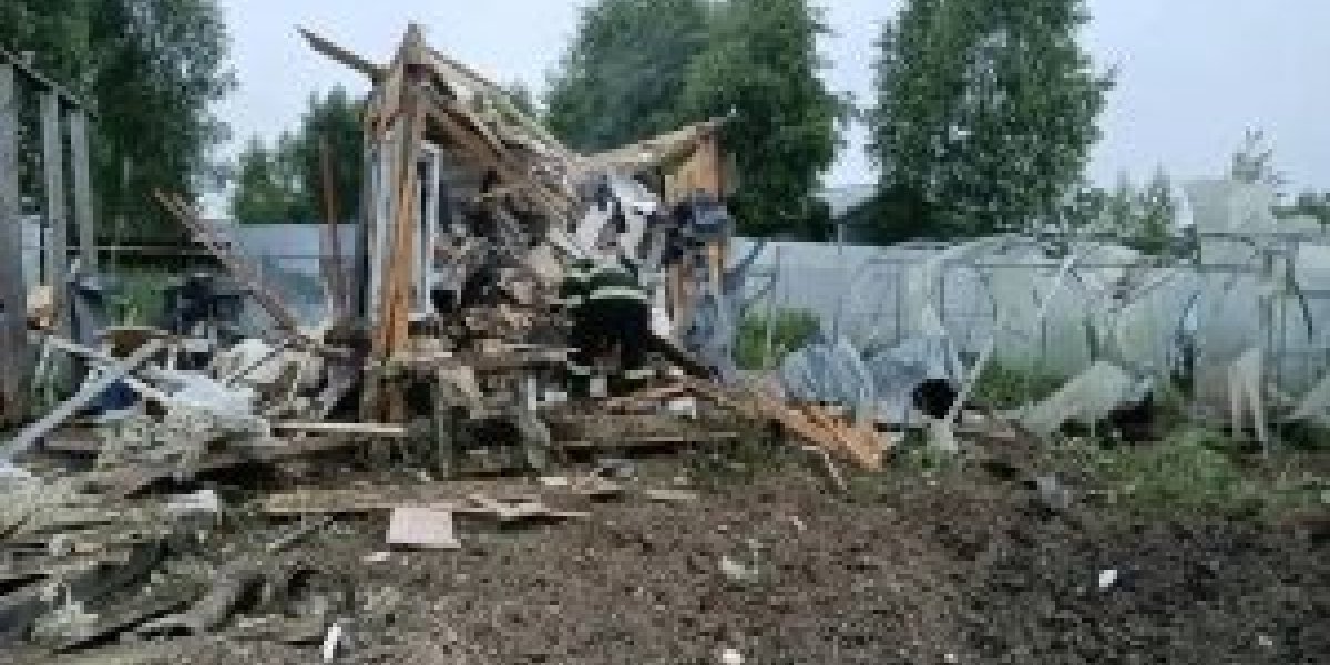 180 БПЛА атаковали Москву: удары по НПЗ в Капотне, в Шереметьево эвакуировали пассажиров (ФОТО) 180 БПЛА атаковали Москву: удары по НПЗ в Капотне, в Шереметьево эвакуировали пассажиров (ФОТО)