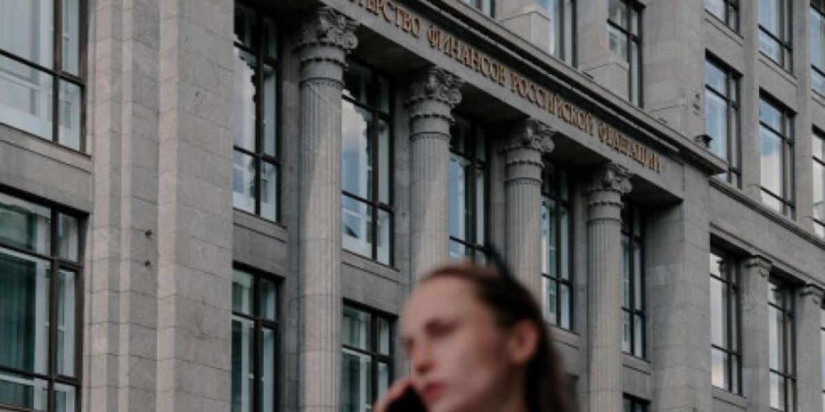 &laquo;Минфин "подставил" россиян: долги перед бюджетом бьют рекорды, выхода нет&raquo;: эксперт
