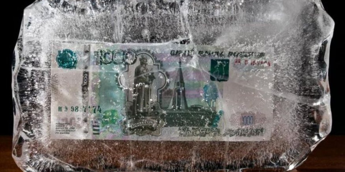&laquo;Заявления ЦБ ещё больше нервируют россиян&raquo;: Онуфриенко заговорил о заморозке вкладов