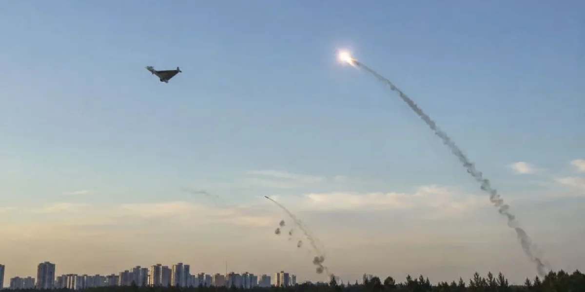 Взрывы в Подмосковье сегодня, 30.08.2026: 13 БПЛА сбито на подлёте к Москве — что известно об атаке дронов Взрывы в Подмосковье сегодня, 30.08.2026: 13 БПЛА сбито на подлёте к Москве — что известно об атаке дронов