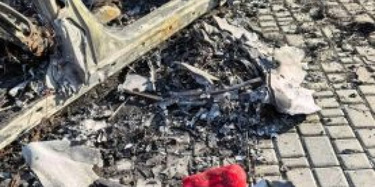 Появилось видео подрыва Mercedes главы «Уралдронзавода»: директор в реанимации, водитель погиб (ФОТО, ВИДЕО) Появилось видео подрыва Mercedes главы «Уралдронзавода»: директор в реанимации, водитель погиб (ФОТО, ВИДЕО)