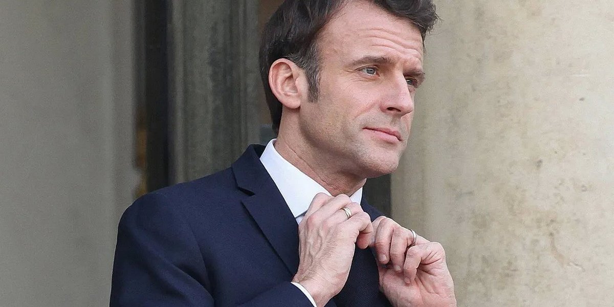 «Видели, как быстро едет мой гидроцикл?»: фото Макрона на обложке Paris Match вызвало скандал во Франции (ФОТО) «Видели, как быстро едет мой гидроцикл?»: фото Макрона на обложке Paris Match вызвало скандал во Франции (ФОТО)