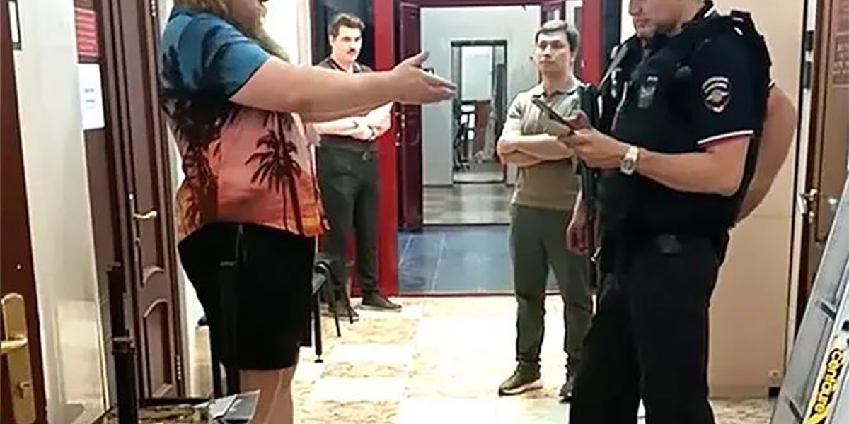 Тепляков устроил переполох в МГУ: многодетный отец вызвал полицию из-за конфликта (ВИДЕО)