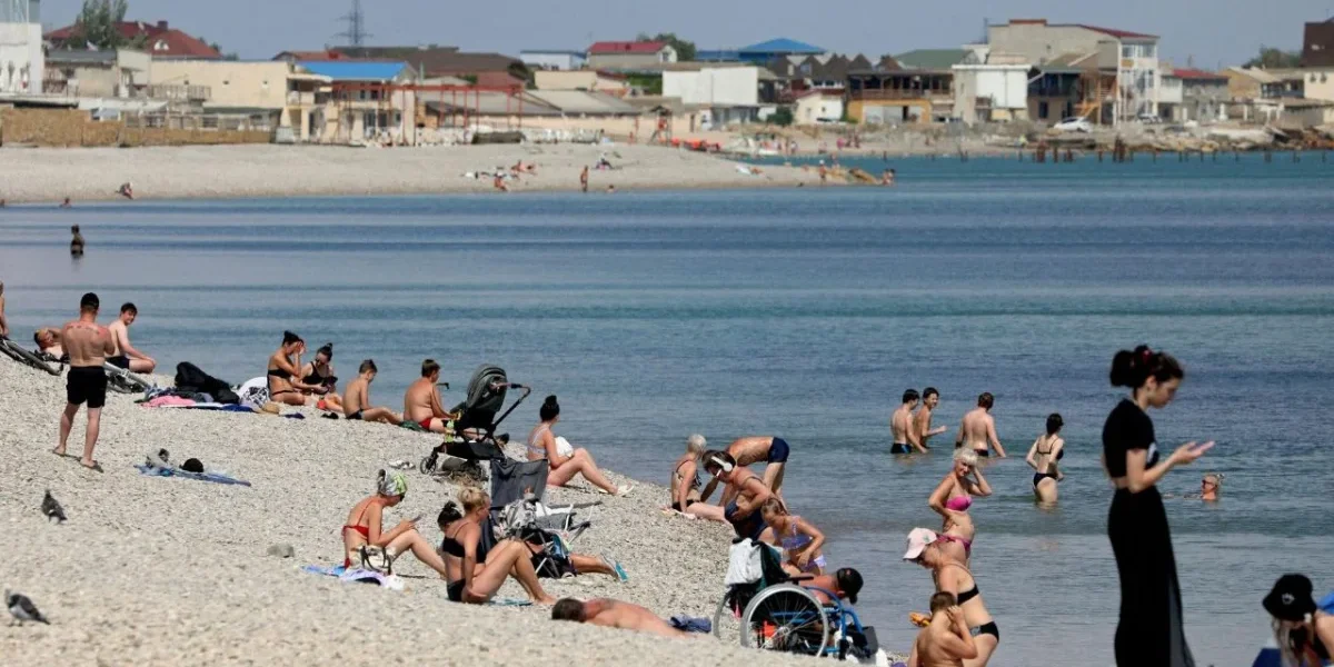 Обстановка в Крыму сегодня, 15 августа 2026: атаки БПЛА, работа ПВО, безопасно ли ехать на отдых и последние новости Обстановка в Крыму сегодня, 15 августа 2026: атаки БПЛА, работа ПВО, безопасно ли ехать на отдых и последние новости