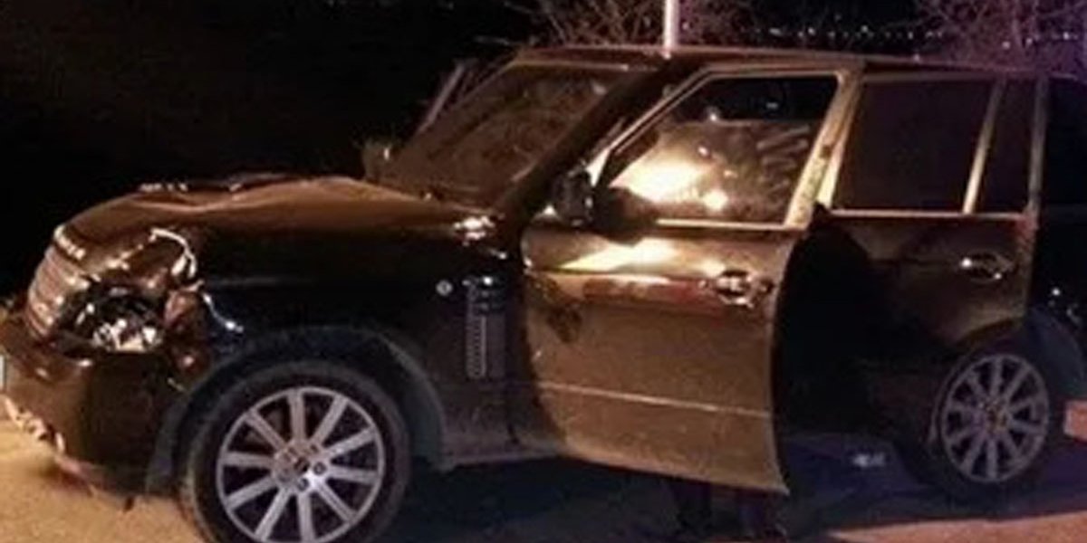 Отказался платить в «общак»: в Москве обстреляли Range Rover владельца элитного ресторана Отказался платить в «общак»: в Москве обстреляли Range Rover владельца элитного ресторана