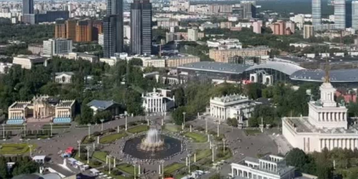 «Грохот услышала вся Москва»: МЧС объяснило причину похожего на взрыв мощного хлопка в столице «Грохот услышала вся Москва»: МЧС объяснило причину похожего на взрыв мощного хлопка в столице