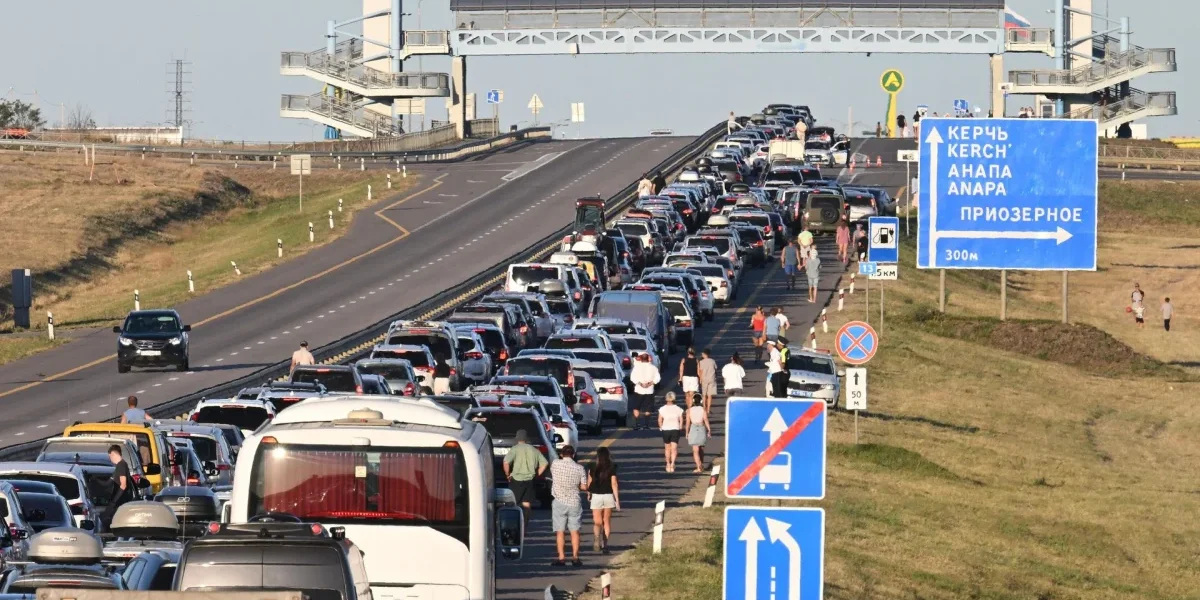 Обстановка в Крыму сегодня, 10 августа 2026: атака БПЛА на Севастополь, Крымский мост и безопасность туристов