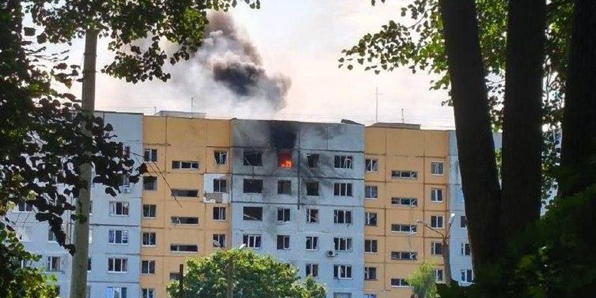 &laquo;Удар пришелся по многоэтажке&raquo;: в Брянске погиб человек, еще шестеро ранены (ВИДЕО)