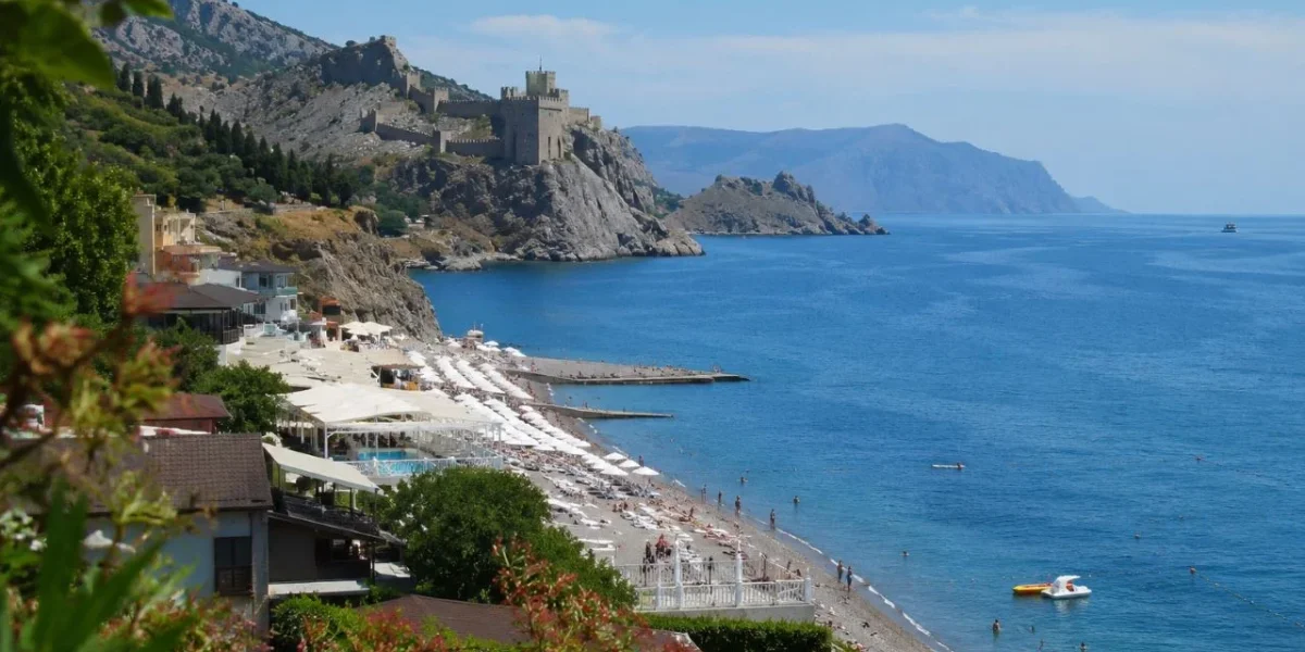 Обстановка в Крыму сегодня, 5 августа 2026: Крымский мост перекрывали дважды, атаки БПЛА, свет, бензин — безопасно ли ехать Обстановка в Крыму сегодня, 5 августа 2026: Крымский мост перекрывали дважды, атаки БПЛА, свет, бензин — безопасно ли ехать
