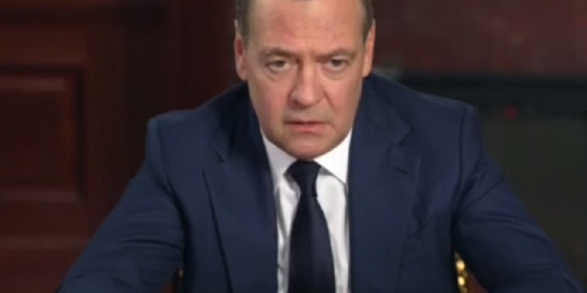 &laquo;Покаяние не поможет&raquo;: Медведев предложил не пускать обратно желающих поражения России