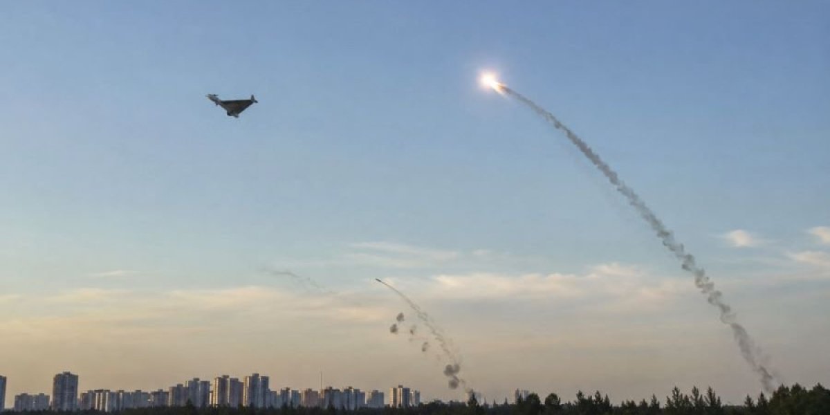 Взрывы в Азове сегодня, 6 сентября 2026: что произошло ночью, последние новости об атаке БПЛА и работе ПВО Взрывы в Азове сегодня, 6 сентября 2026: что произошло ночью, последние новости об атаке БПЛА и работе ПВО