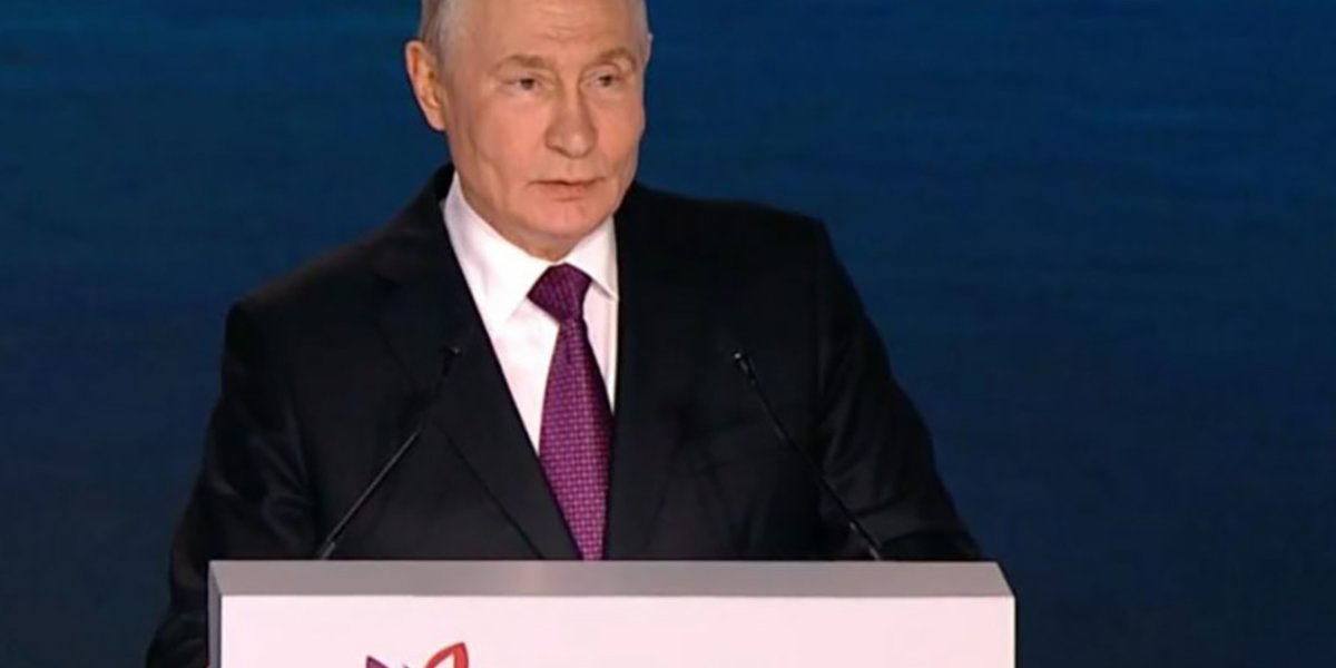 Путин объявил о новых решениях на ВЭФ: выплаты семьям, льготы бизнесу и ответ на слухи о вкладах Путин объявил о новых решениях на ВЭФ: выплаты семьям, льготы бизнесу и ответ на слухи о вкладах