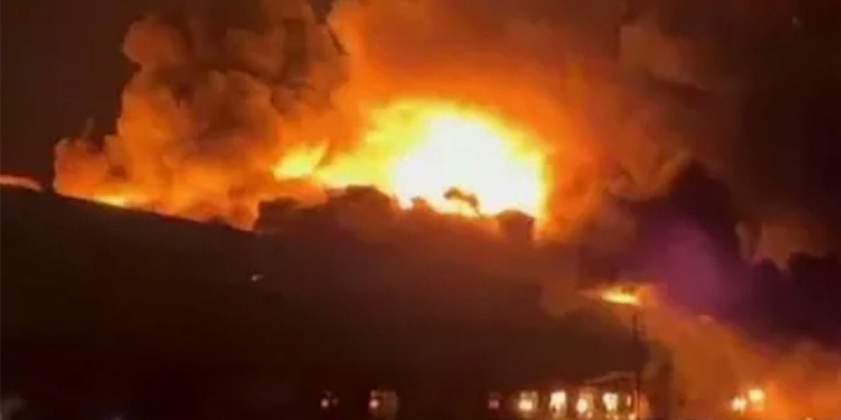 В Дагестане после атаки БПЛА ВСУ произошел пожар в порту В Дагестане после атаки БПЛА ВСУ произошел пожар в порту