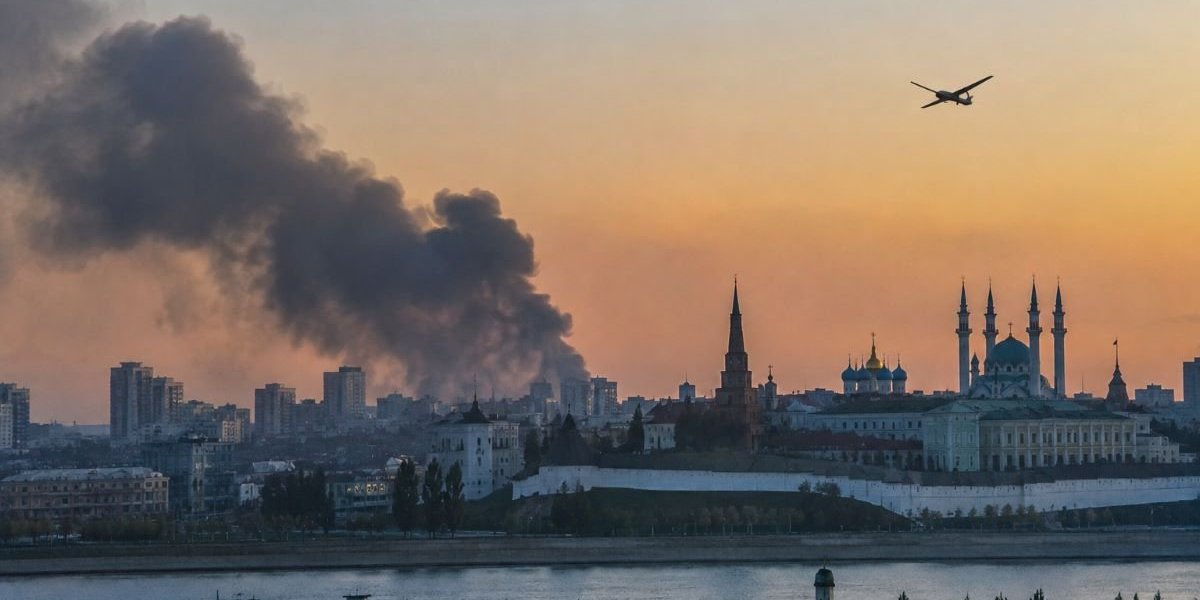 Взрывы в Татарстане сегодня, 9 сентября 2026: атака БПЛА на Казань и Нижнекамск, последние новости Взрывы в Татарстане сегодня, 9 сентября 2026: атака БПЛА на Казань и Нижнекамск, последние новости