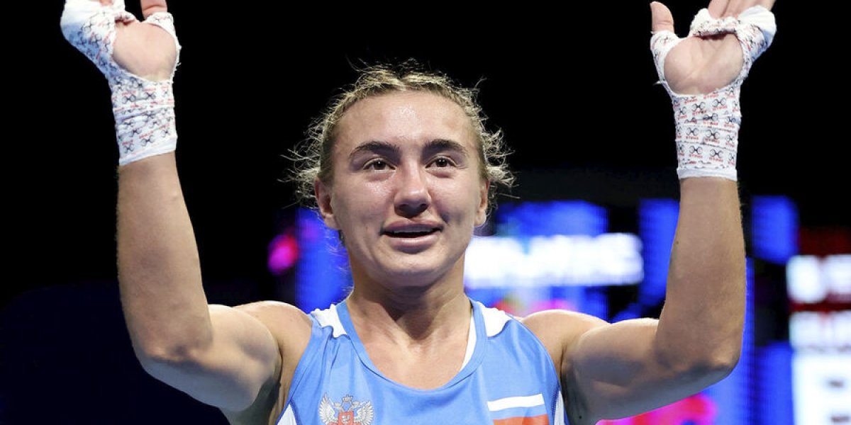 Украинская боксёрша ушла с пьедестала, не дождавшись гимна России: Чумгалакова выиграла финал ЧЕ-2026 по боксу в Софии со счётом 5:0