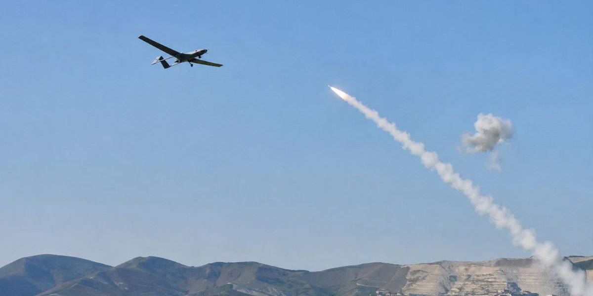 Новороссийск под массированной атакой БПЛА сегодня, 9 сентября 2026: взрывы, работа ПВО и последние новости Новороссийск под массированной атакой БПЛА сегодня, 9 сентября 2026: взрывы, работа ПВО и последние новости
