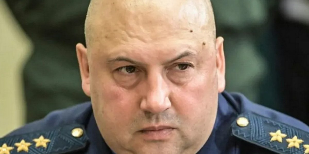 «Генерал Армагеддон» вернулся из Алжира в Москву: Суровикина ждёт новая должность? «Генерал Армагеддон» вернулся из Алжира в Москву: Суровикина ждёт новая должность?