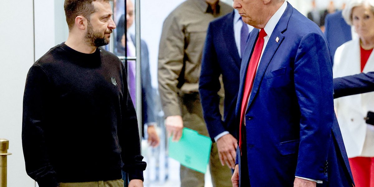 &laquo;Это вредит всему миру&raquo;: Трамп потребовал от Зеленского прекратить удары по российским НПЗ