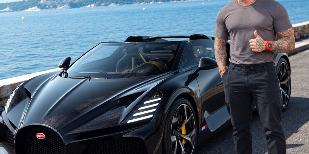 &laquo;Ведет себя как папуас&raquo;: в Госдуме обрушились на Тимати после покупки Bugatti за 500 млн рублей