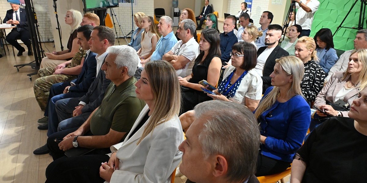 В Сочи завершилась &laquo;Прямая линия&raquo; &mdash; 2026: более 1300 вопросов и почти 4 часа в эфире