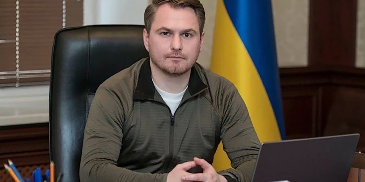 Генпрокурор Украины покинул страну сразу после отставки на фоне скандала Генпрокурор Украины покинул страну сразу после отставки на фоне скандала