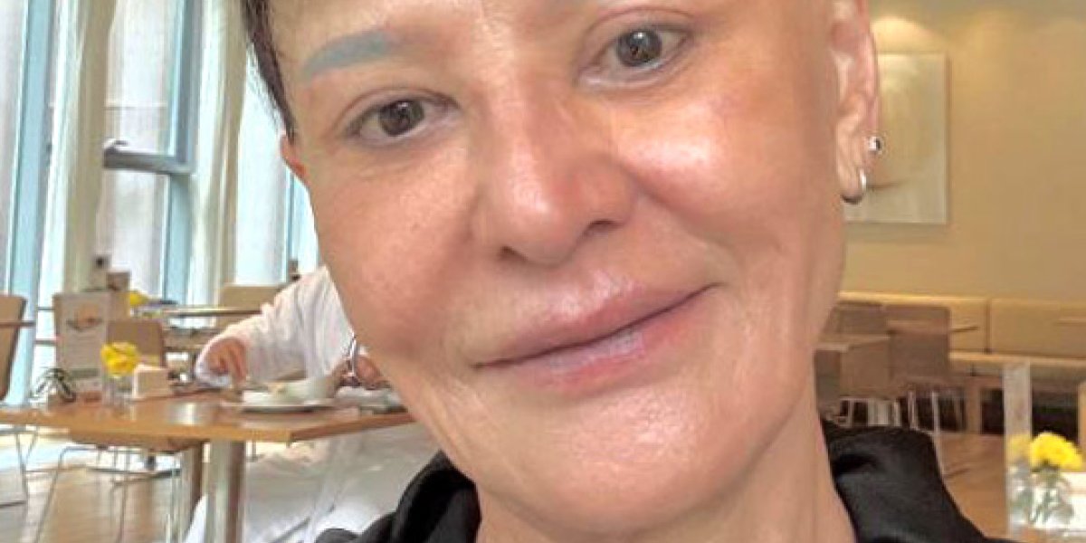 Ирина Хакамада без макияжа и очков: 71-летняя звезда показала себя без фильтров и ретуши &mdash; &laquo;Без прикрас&raquo;